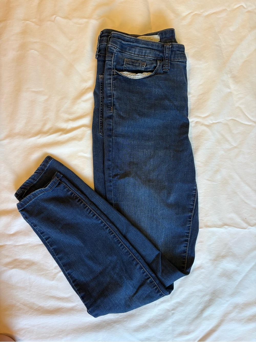 Women’s Universal Thread Jeans - Classic Slim Fit